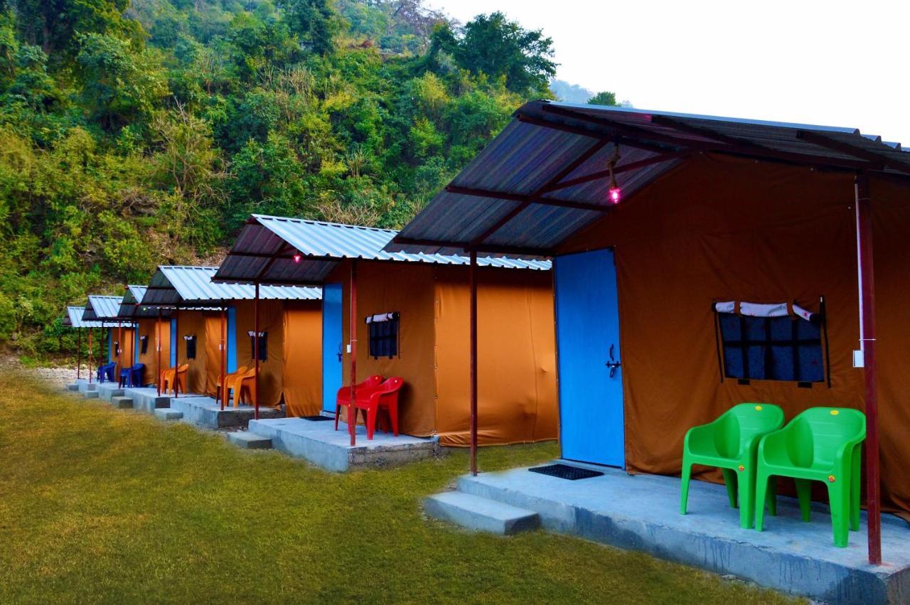 Riverside Glamping By Stayapart X Elephant Brook Bijni Esterno foto