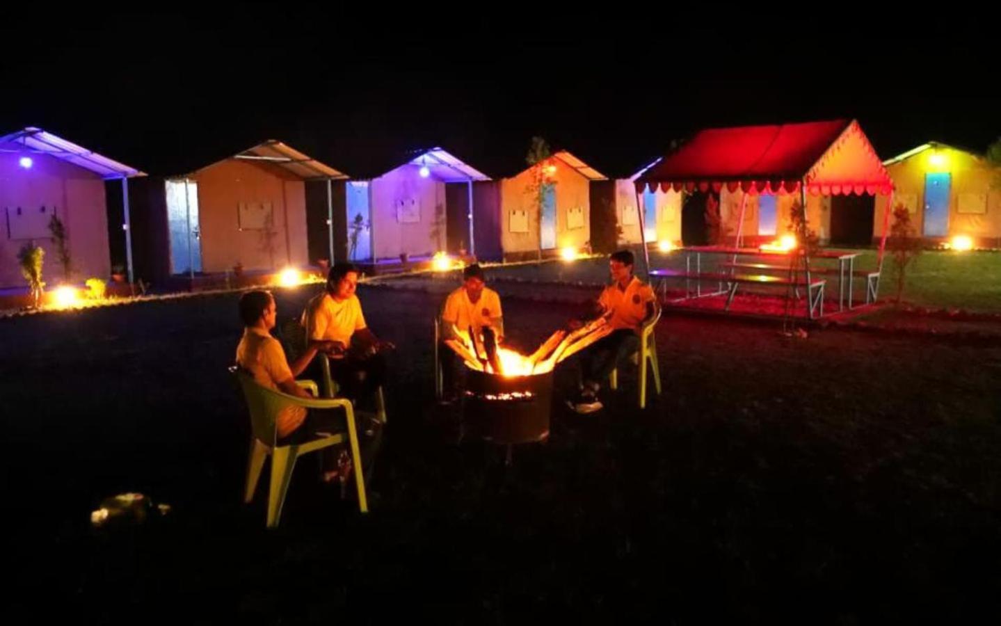 Riverside Glamping By Stayapart X Elephant Brook Bijni Esterno foto