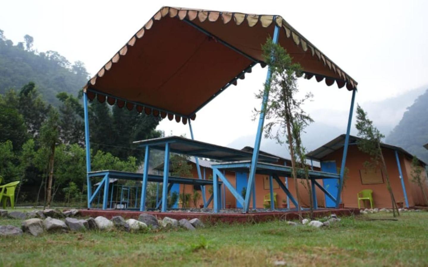 Riverside Glamping By Stayapart X Elephant Brook Bijni Esterno foto