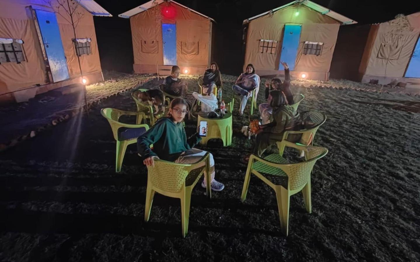 Riverside Glamping By Stayapart X Elephant Brook Bijni Esterno foto